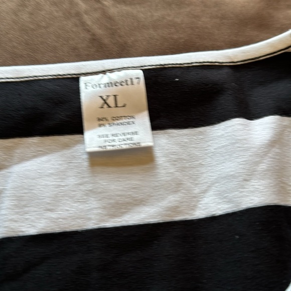 Tops - Picture 2 of 2